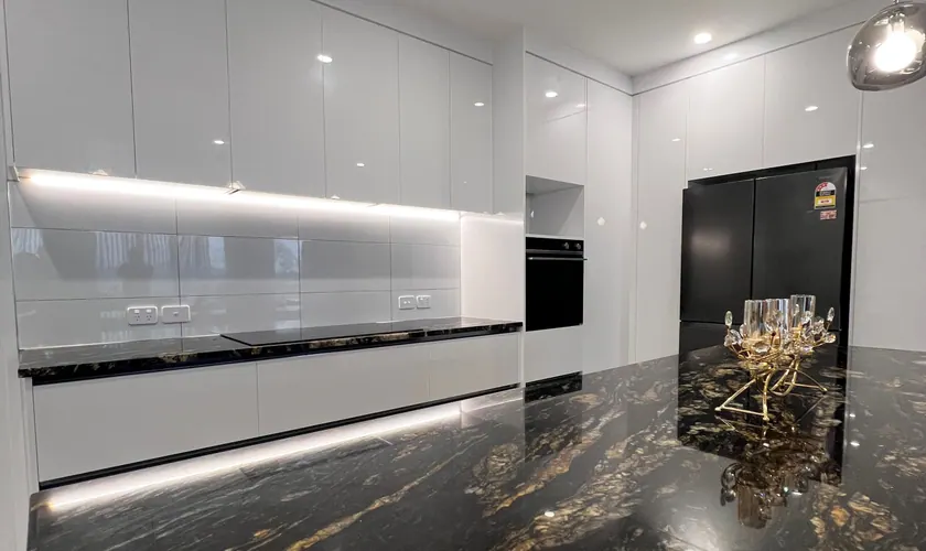 Island top and LED run