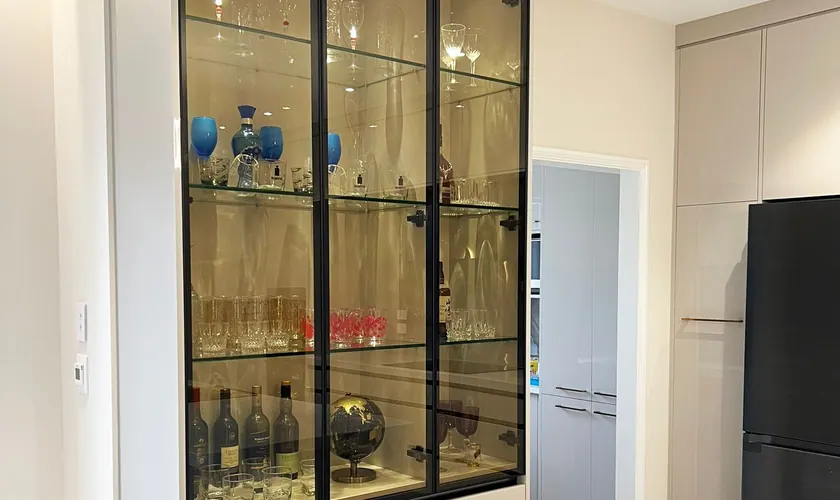 Glass display cabinet
