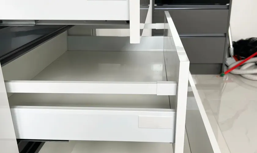 Open scullery drawers