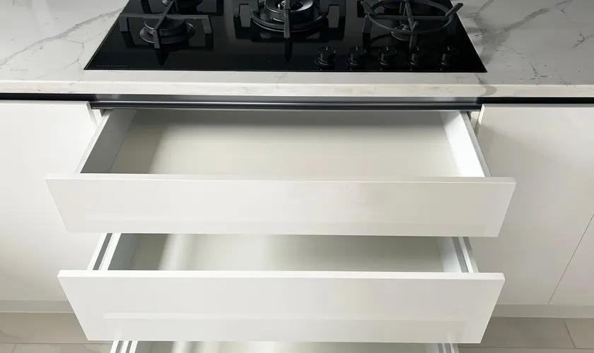Drawers under hob