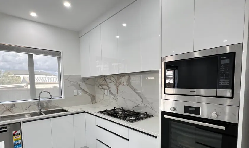 Oven stack and hob